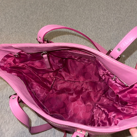 Vintage Coach Tote Bag and Matching Wristlet - Picture 3 of 7